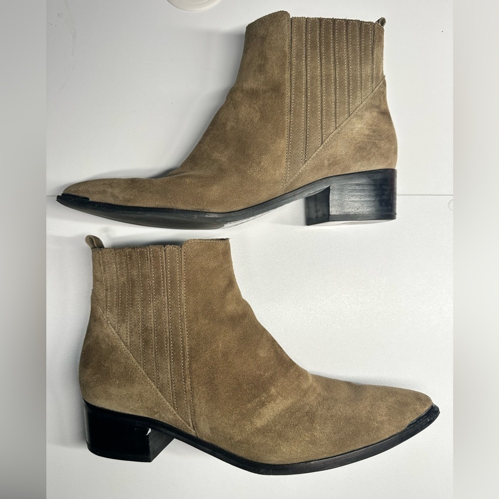 MARC FISHER LTD Women’s Olive Green Chelsea Ankle Boot Silver Toe Sz 9.5M